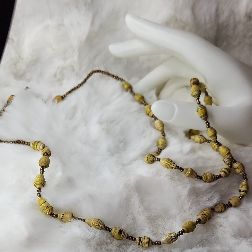 Teng Yue Elegant Yellow Paper Necklace